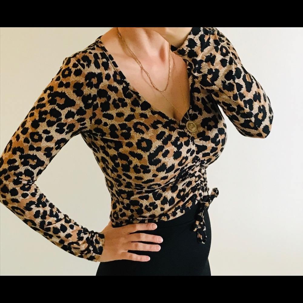 NWOT Pink Rose Leopard Crop Top